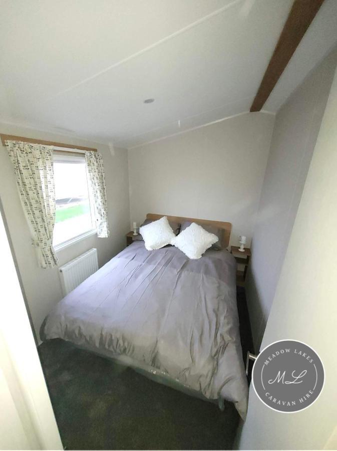 Palm Grove 181- Golden Palm - Pet Friendly, Wifi, Central Heating, Bed Linen - Meadow Lakes Caravan & Lodge Hire Chapel Saint Leonards Eksteriør billede