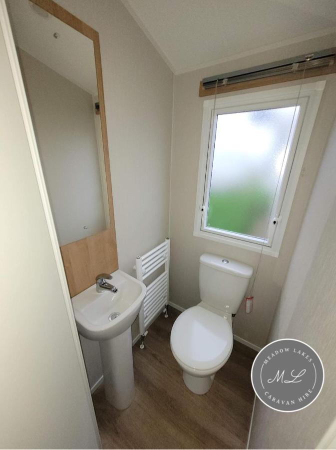 Palm Grove 181- Golden Palm - Pet Friendly, Wifi, Central Heating, Bed Linen - Meadow Lakes Caravan & Lodge Hire Chapel Saint Leonards Eksteriør billede