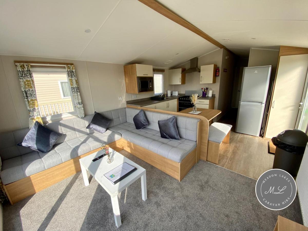 Palm Grove 181- Golden Palm - Pet Friendly, Wifi, Central Heating, Bed Linen - Meadow Lakes Caravan & Lodge Hire Chapel Saint Leonards Eksteriør billede